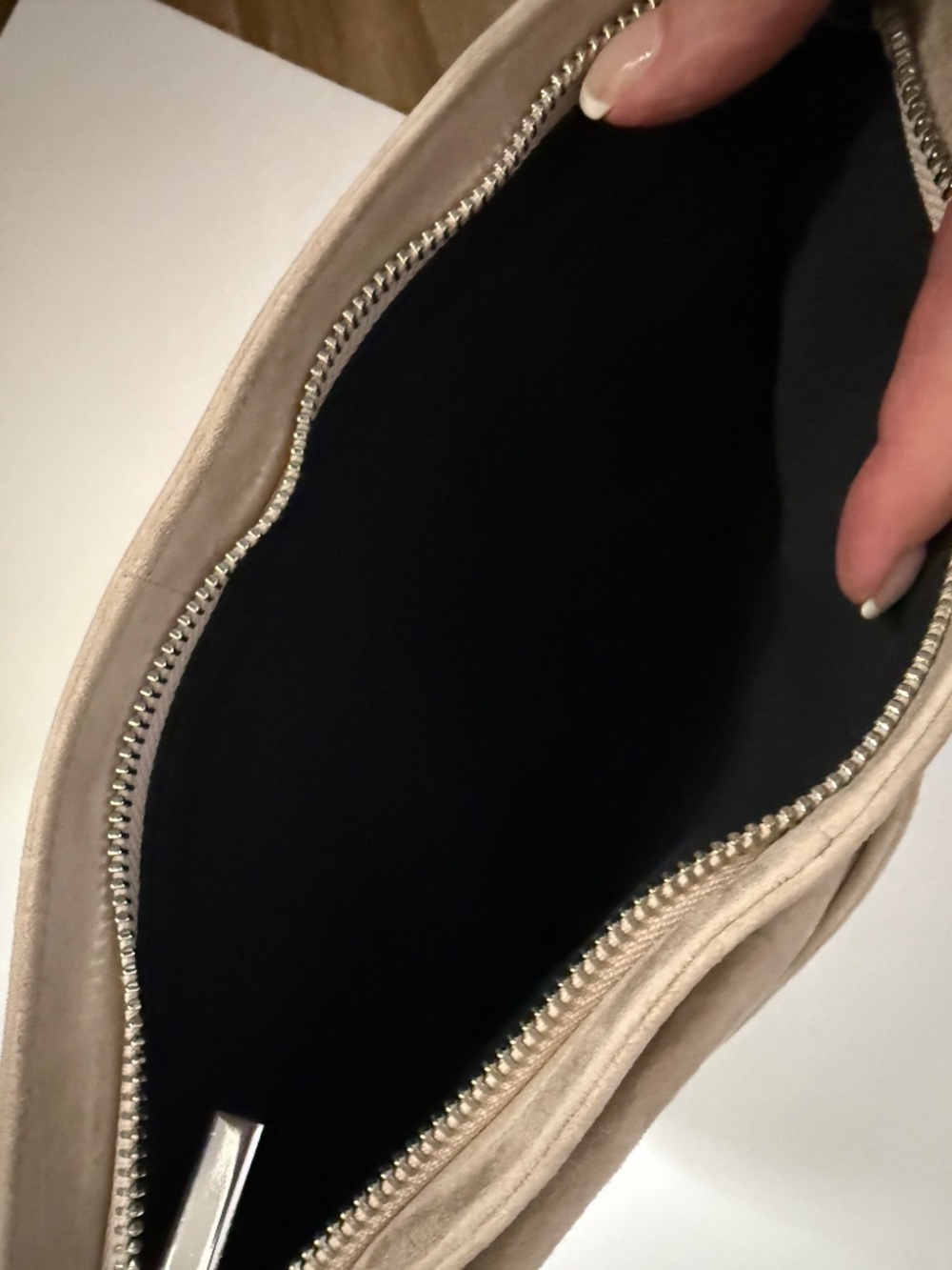 Reiss Suede Cream Clutch w/chain strap - Picture 6 of 10